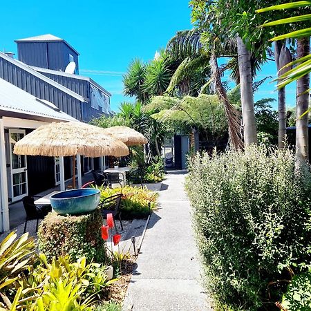 Southpacific Motel Whangamata Buitenkant foto
