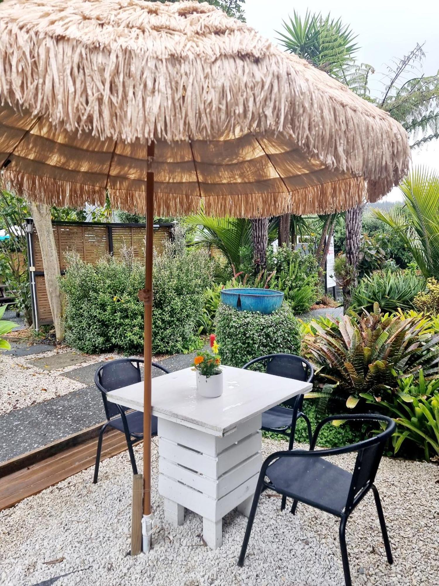 Southpacific Motel Whangamata Buitenkant foto